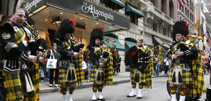 Pipers at the 2009 Tartan Day parade in New York